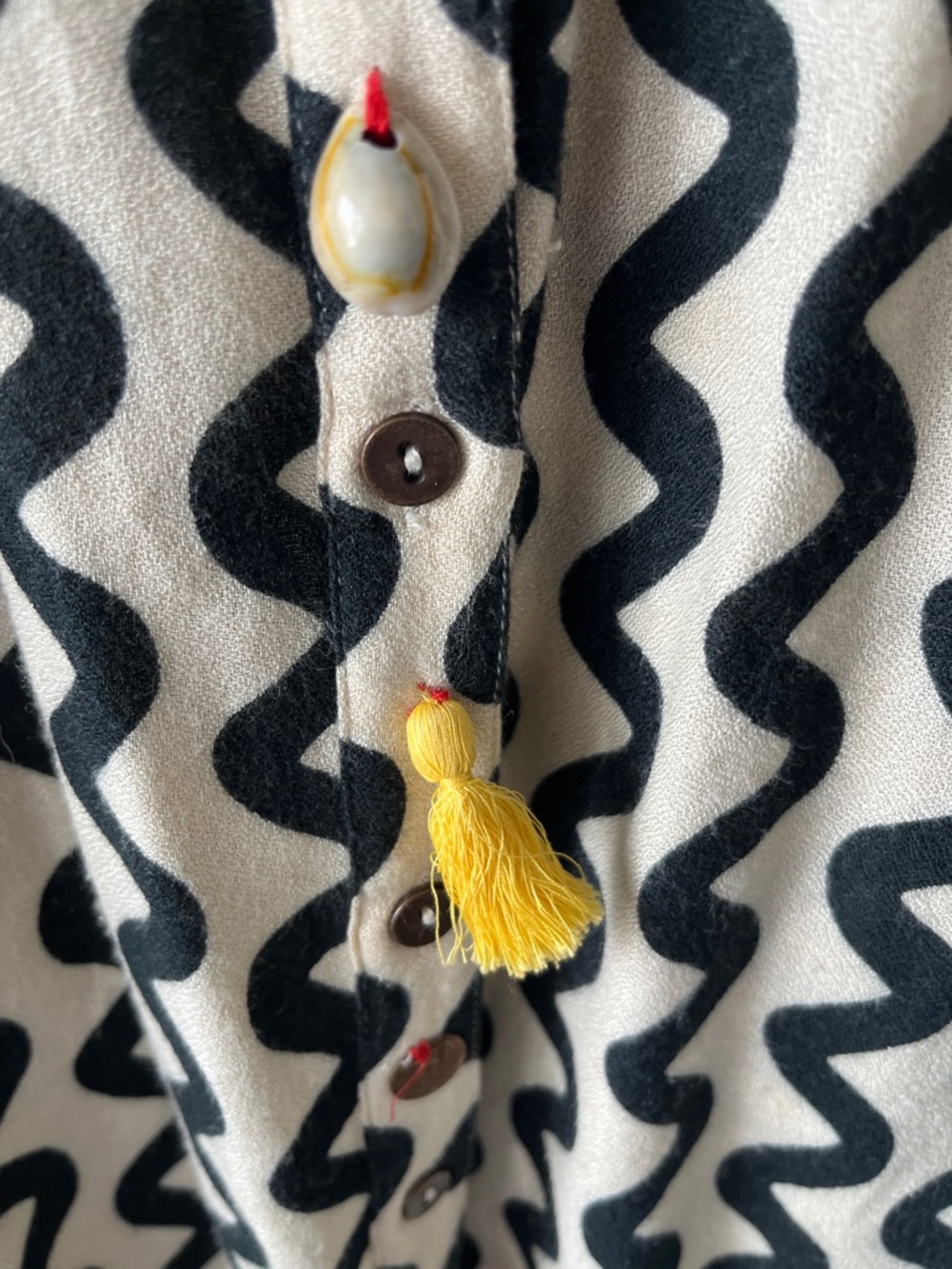 Black & Cream Patterned Button-Up Blouse - Picture 5 of 12